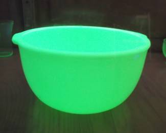 Vaseline Glass mixing bowl