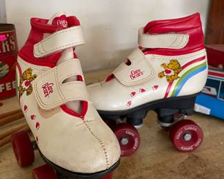 Child’s Vintage Care Bear Skates 