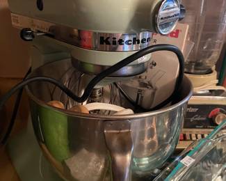 Green Kitchen aide Mixer