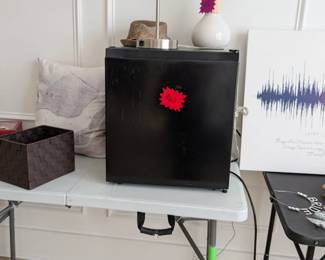 Mini Fridge, Mini Fridgerator