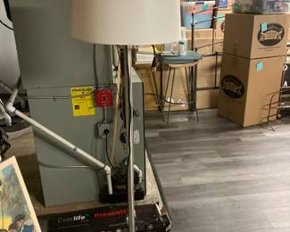 Floor lamp