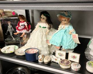 A collection of vintage dolls and and small china pieces