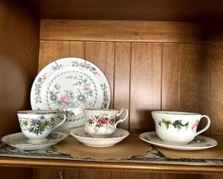 Cute cups and saucers – perfect for cozy tea moments