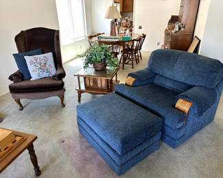 Comfy couches, perfect for any taste, to enhance your home!