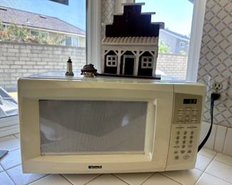 Microwave for sale!