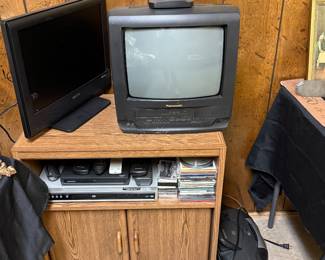 TV/VCR Combo/Entertainment Stand