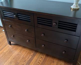 Dresser vintage style lamp