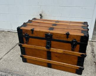 Steamer trunk chest
