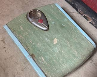 Antique scale