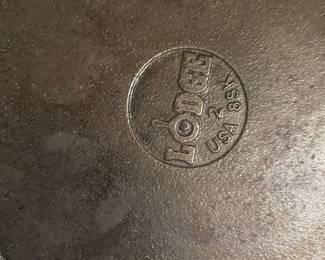 Cast iron pan