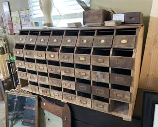 Antique tool organizer