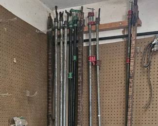 Great set of pipe clamps.
