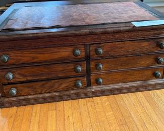 Spool chest