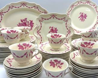 "Williamsburg Husk" china for 12