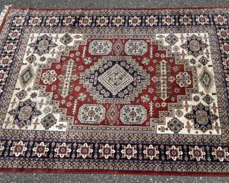 Heriz wool area rug