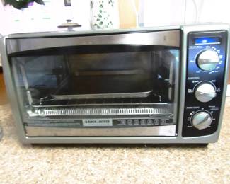 Working countertop oven.