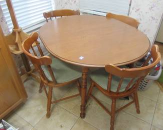 5 pc dinette wooden set.