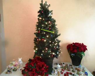 Four foot tree and numerous Christmas items.