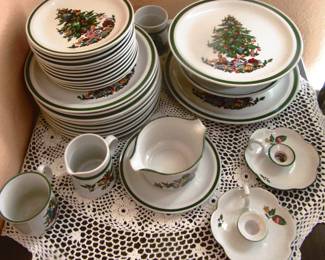 Christmas Heritage Collection by Pfaltzgraff. Nice for your Christmas Dinner table or your collection, Look these guys up and see the great value they have.