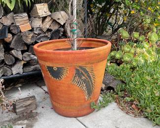This is an example of the large pots, there are several both smaller and larger than this.