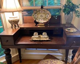 Antique mahogany desk belonged to the homeowner’s aunt from Baltimore