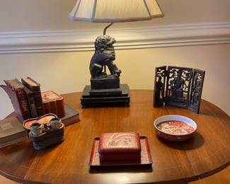 Double drop leaf table with inlay, Foo Dog lamp