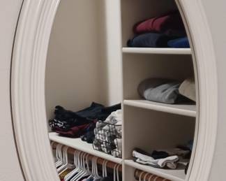 oval mirror