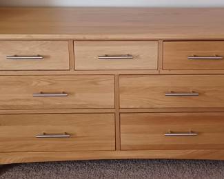 7 dresser