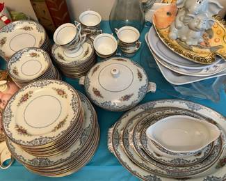 This is the set of Narumi China made in Occupied Japan, Duchess pattern.