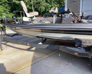 1996 Ranger 340V 17' fiberglass bass boat & Ranger trailer with Magnum 150 HP motor