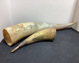 Horn powder flask