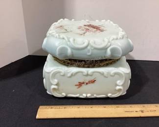 dresser box