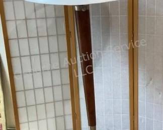 Floor lamp