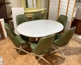 Vintage Table & 6 chairs