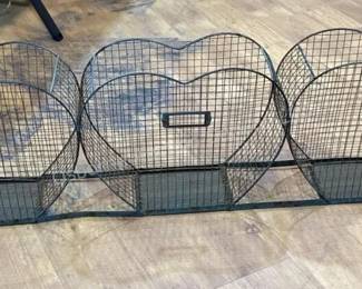 Metal heart organizer