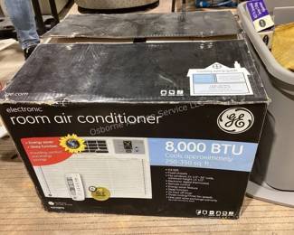 New 8,000 BTU air conditioner