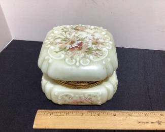Way Crest dresser jar