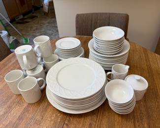 Oneida Dishes