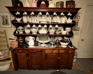 Hutch that comes in two parts