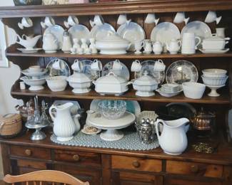 English Ironstone marked with a collection of ribbed ironstone.