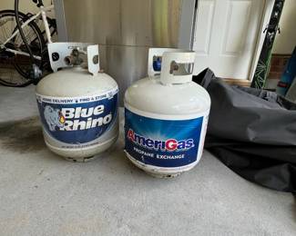 C38 - $40 Each. Blue Rhino propane tanks. FULL.