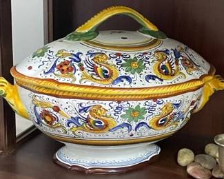 Raffaellesco Soup Tureen