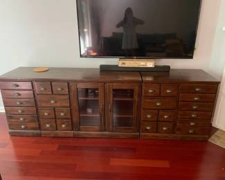 2 piece Large Entertainment