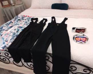 Ski clothes
