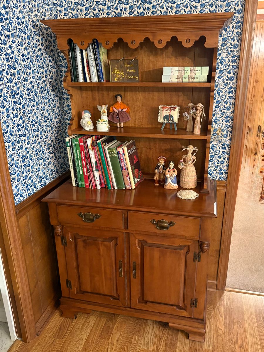 Solid wood hutch