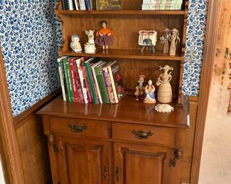 Solid wood hutch