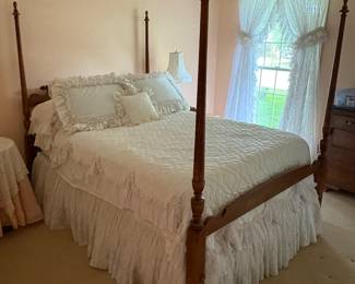 Full size bed