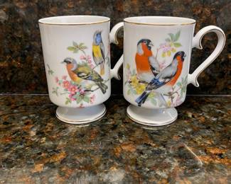 D1 - Set of 5 bird pedestal mugs. Made in Japan. $15