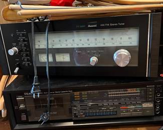 Stereo tuner and a reverse stereo cassette deck