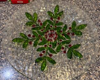 Glass mistletoe platter